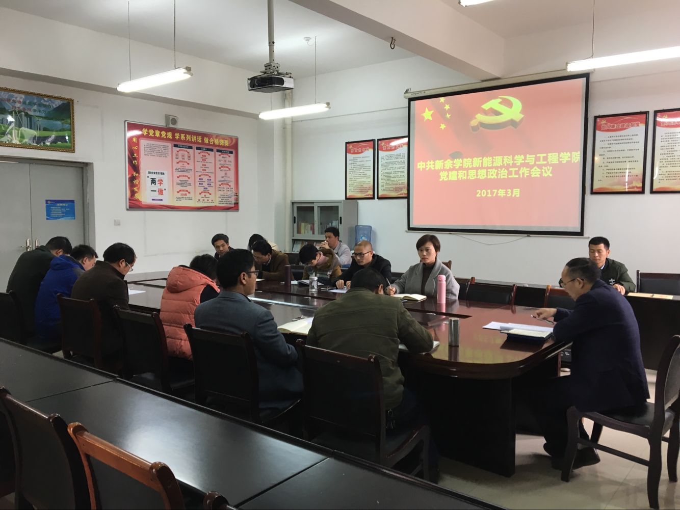 1000CD73FE41AE01D439698AE3B25BB4.jpg 1000CD73FE41AE01D439698AE3B25BB4.jpg